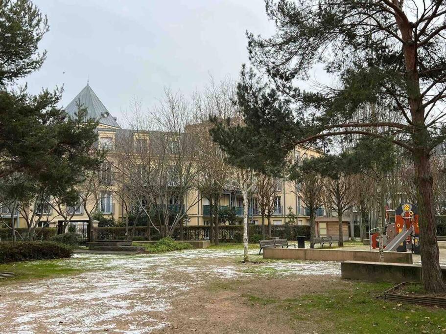 Appartement Familial 8 Personnes Proche De Disney Et Paris Chessy  Exteriör bild